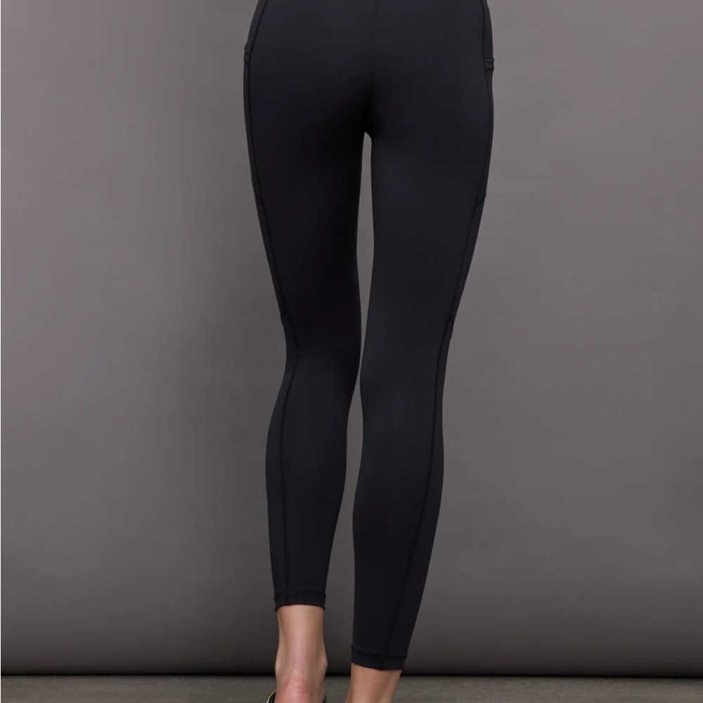 BANDIER & WSLY Center Stage Pocket Legging - Picture 5 of 7